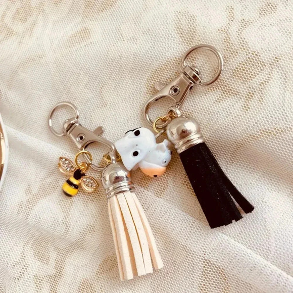 Rhinestone Bee & Moo Moo Cow Tassels Clip-on HandBag Backpack Phone Charms - Picture 3 of 5